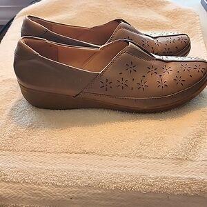 Clarks Tan Loafers